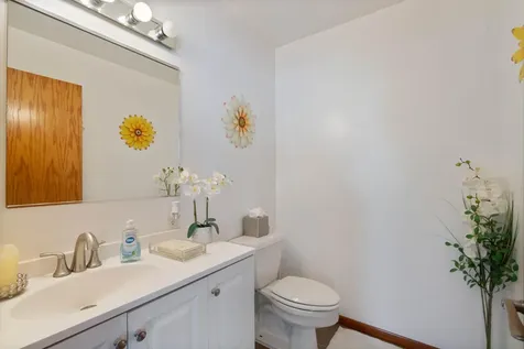 4 Lakeside Court Duluth MN 55804