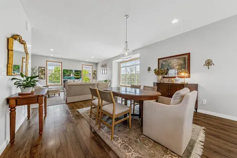 1724 Riverside Drive Shakopee MN 55379