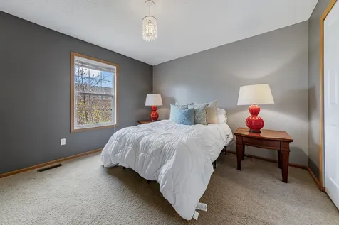 1724 Riverside Drive Shakopee MN 55379