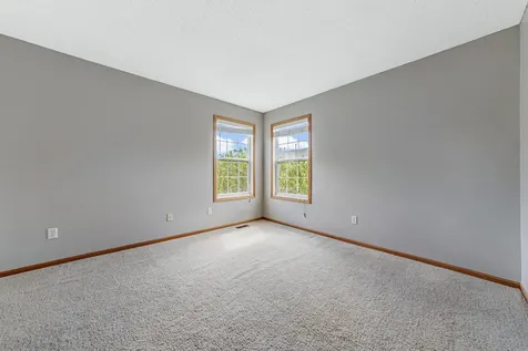 1724 Riverside Drive Shakopee MN 55379