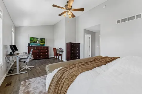 1724 Riverside Drive Shakopee MN 55379