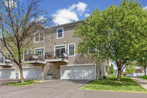 1724 Riverside Drive Shakopee MN 55379