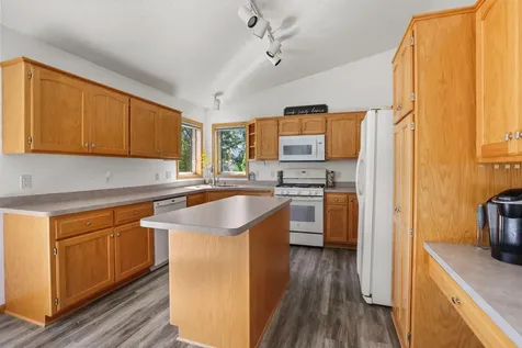 402 12th Avenue NW Isanti MN 55040