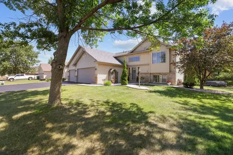 402 12th Avenue NW Isanti MN 55040