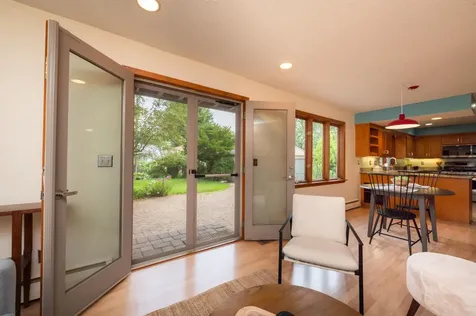 4609 Coffey Lane Minneapolis MN 55406