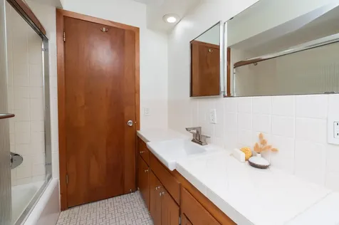4609 Coffey Lane Minneapolis MN 55406