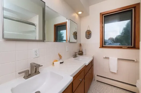 4609 Coffey Lane Minneapolis MN 55406
