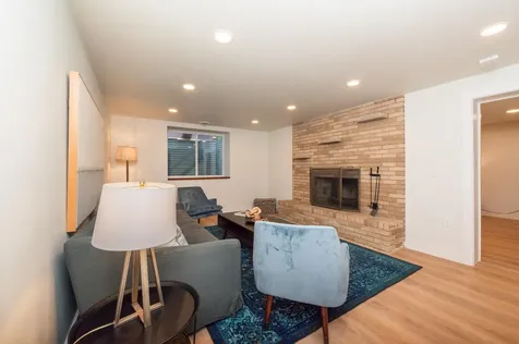 4609 Coffey Lane Minneapolis MN 55406