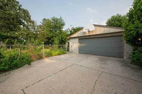 4609 Coffey Lane Minneapolis MN 55406