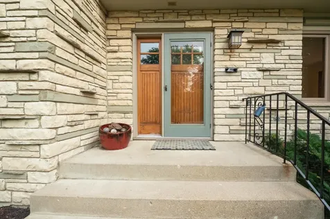 4609 Coffey Lane Minneapolis MN 55406