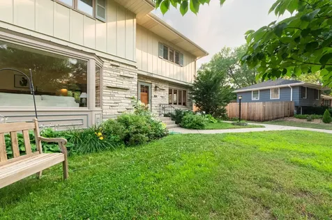 4609 Coffey Lane Minneapolis MN 55406
