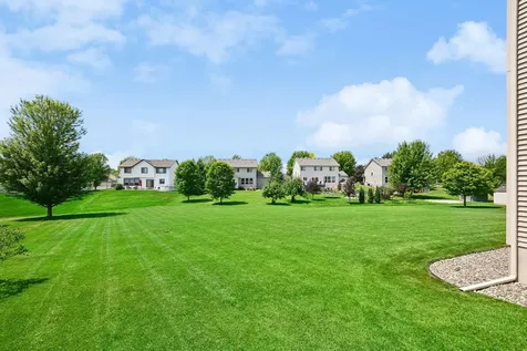 1235 Pine Square Waconia MN 55387