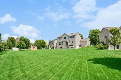 1235 Pine Square Waconia MN 55387