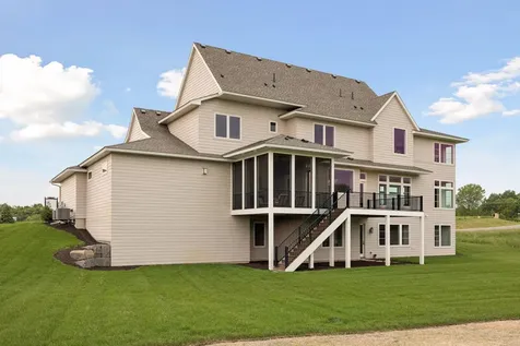 5946 Kochs Crossing Independence MN 55359