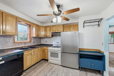 570 Ironton Street NE Fridley MN 55432