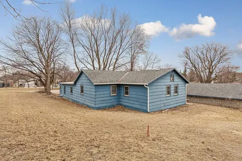 101 State Highway 60 E Elysian MN 56028