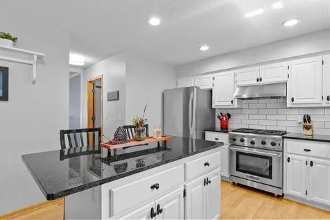 8010 Spruce Trail Eden Prairie MN 55347