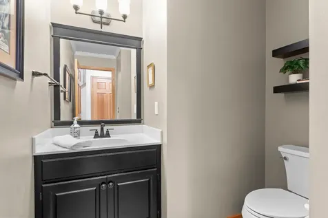 8010 Spruce Trail Eden Prairie MN 55347