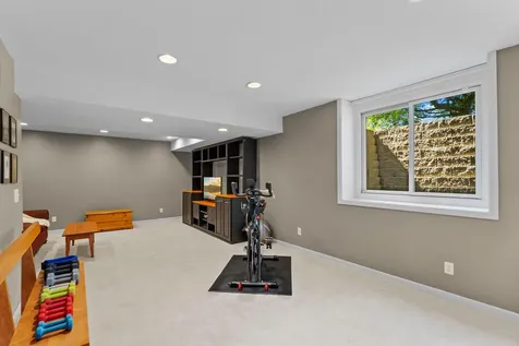 8010 Spruce Trail Eden Prairie MN 55347