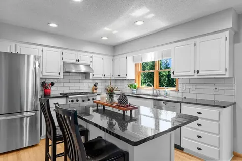 8010 Spruce Trail Eden Prairie MN 55347