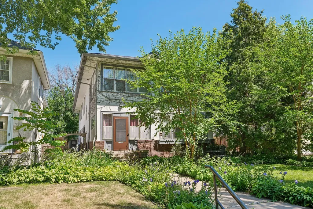 1771 James Avenue S Minneapolis MN 55403