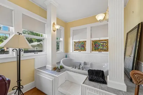1771 James Avenue S Minneapolis MN 55403