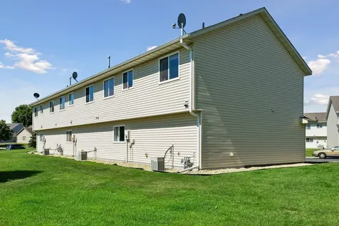 1348 Willow Trail Farmington MN 55024