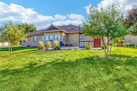 7013 Maple Lane Horace ND 58047