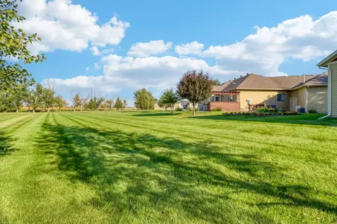 7013 Maple Lane Horace ND 58047