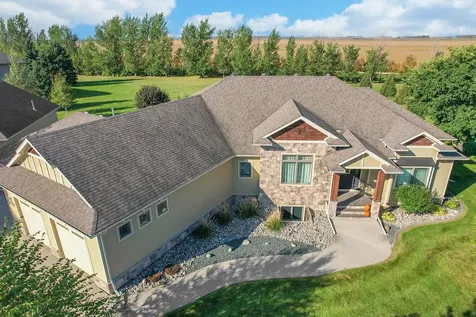 7013 Maple Lane Horace ND 58047