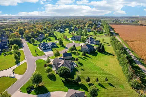 7013 Maple Lane Horace ND 58047