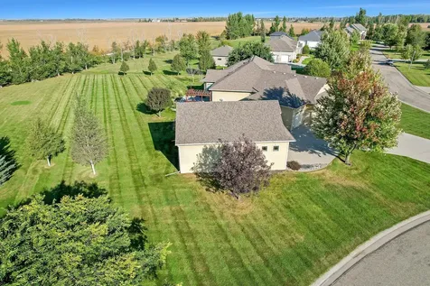 7013 Maple Lane Horace ND 58047