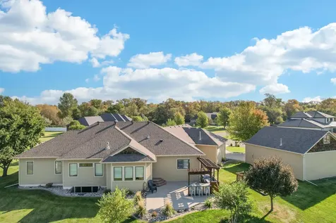 7013 Maple Lane Horace ND 58047