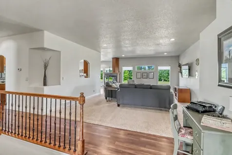 7013 Maple Lane Horace ND 58047