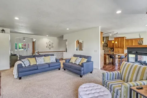 7013 Maple Lane Horace ND 58047