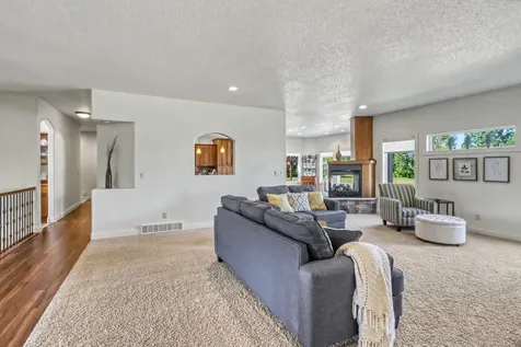 7013 Maple Lane Horace ND 58047