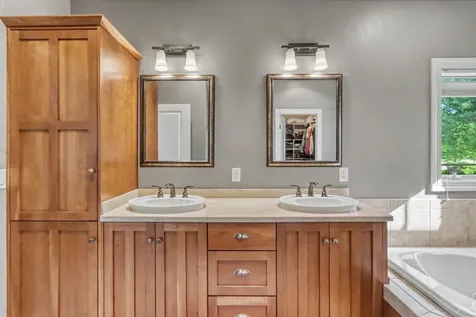 7013 Maple Lane Horace ND 58047