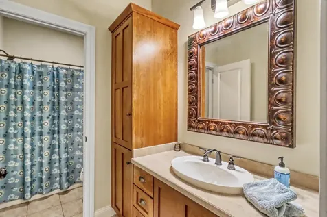 7013 Maple Lane Horace ND 58047
