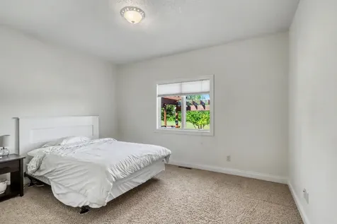 7013 Maple Lane Horace ND 58047
