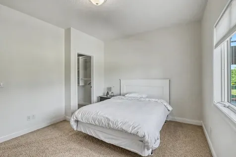 7013 Maple Lane Horace ND 58047