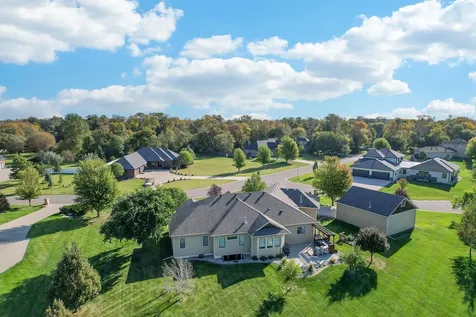 7013 Maple Lane Horace ND 58047
