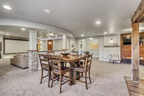7013 Maple Lane Horace ND 58047