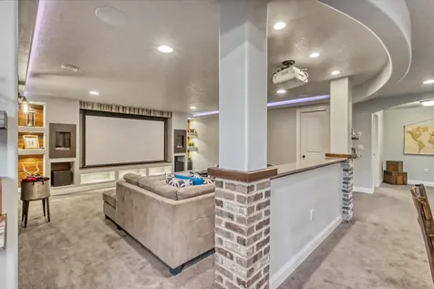 7013 Maple Lane Horace ND 58047