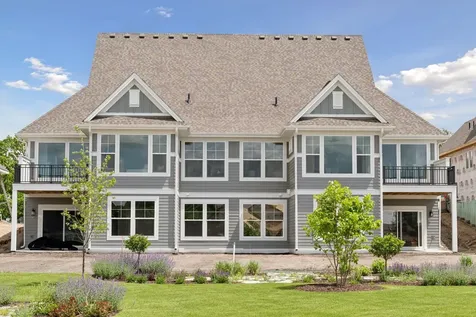 87 Spring Farm Road North Oaks MN 55127