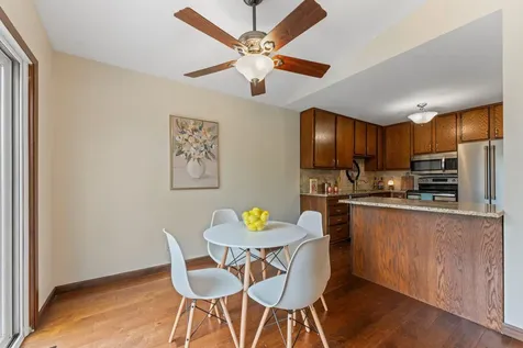 907 Heritage Court W Vadnais Heights MN 55127
