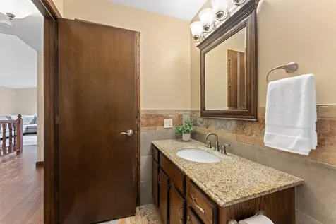 907 Heritage Court W Vadnais Heights MN 55127
