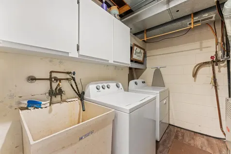 907 Heritage Court W Vadnais Heights MN 55127