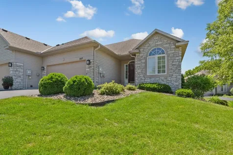 827 Vardon Court Faribault MN 55021