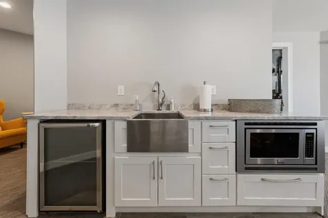 827 Vardon Court Faribault MN 55021