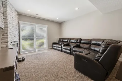 827 Vardon Court Faribault MN 55021